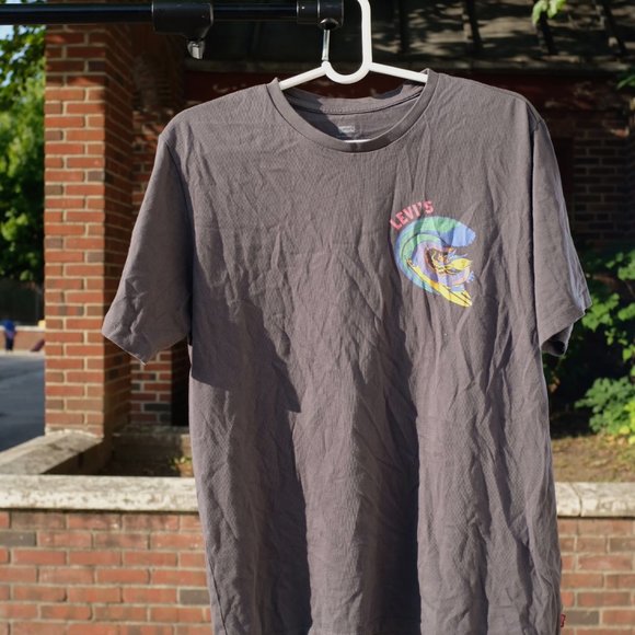 Levi's Short Sleeve T-Shirt - Picture 3 of 3